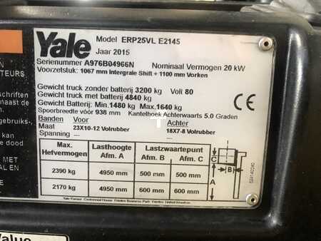 Chariots électriques à 4 roues 2015  Yale ERP25VL (7)