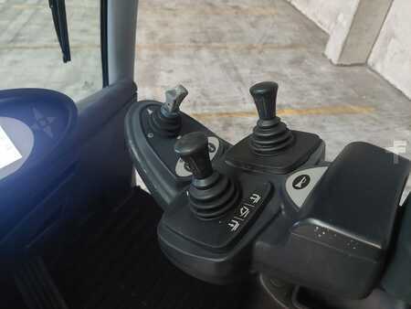 Nestekaasutrukki 2018  Still RX 70-16T (8)