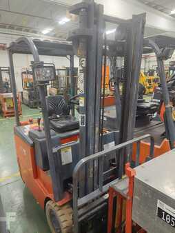 Carrelli elettrici 4 ruote 2009  Heli CPD15S (1)