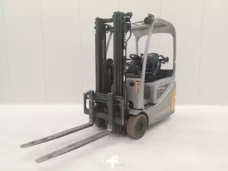 Chariots électriques à 4 roues 2015  Still RX 20-16 (1)