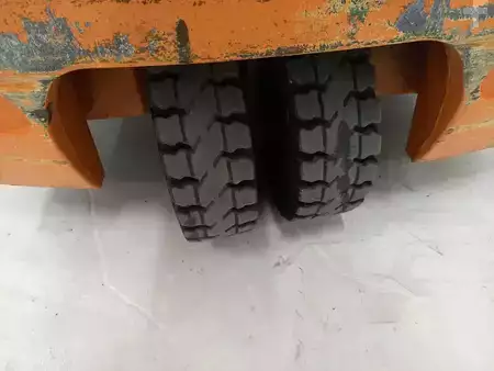 Chariots électriques à 4 roues 2015  Still RX 20-16 (12)