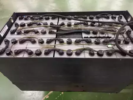 Chariots électriques à 4 roues 2015  Still RX 20-16 (7)