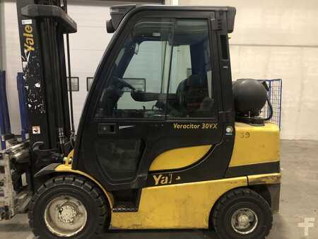 Chariots élévateurs GPL 2016  Yale GLP30VX (1)
