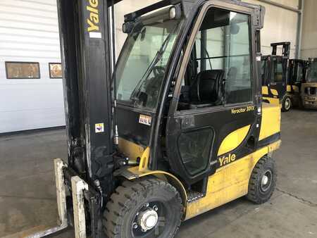 Diesel heftrucks 2017  Yale GDP30VX (1)