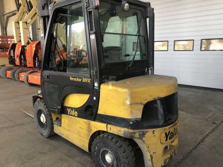 Diesel heftrucks 2017  Yale GDP30VX (2)