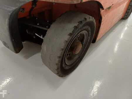 Chariots électriques à 4 roues 2008  Toyota 7FB15 (14)