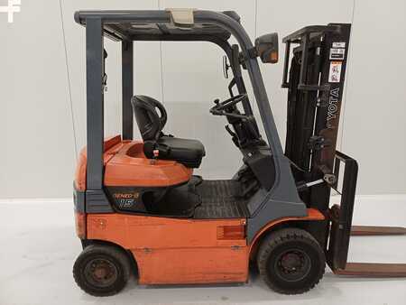 Chariots électriques à 4 roues 2008  Toyota 7FB15 (3)