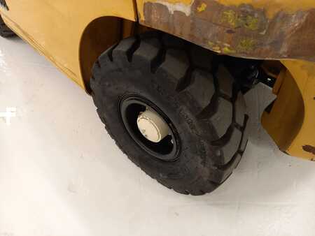 LPG heftrucks 2017  Yale GLP25VX (11)
