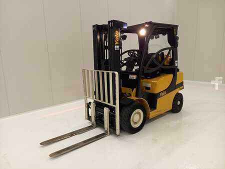 LPG heftrucks 2017  Yale GLP25VX (2)