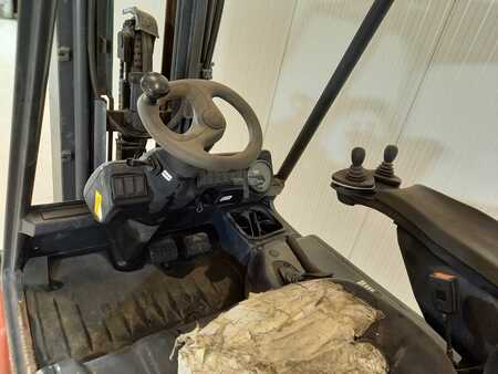 Chariots électriques à 4 roues 2000  Linde E25-02 (3)