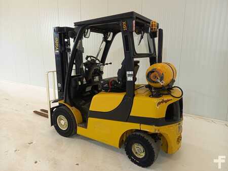 LPG heftrucks 2015  Yale GLP25VX (2)