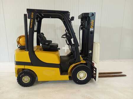 LPG heftrucks 2015  Yale GLP25VX (3)