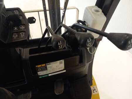 LPG heftrucks 2015  Yale GLP25VX (8)