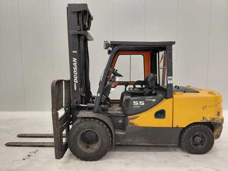 Dieselstapler 2008  Doosan D55C-5 (2)