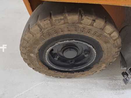 Chariots électriques à 4 roues 2019  Still RX 20-16P (11)