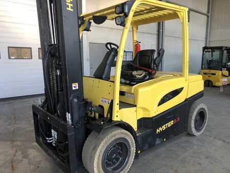 Eléctrica de 4 ruedas 2016  Hyster J5.5XN6 (1)