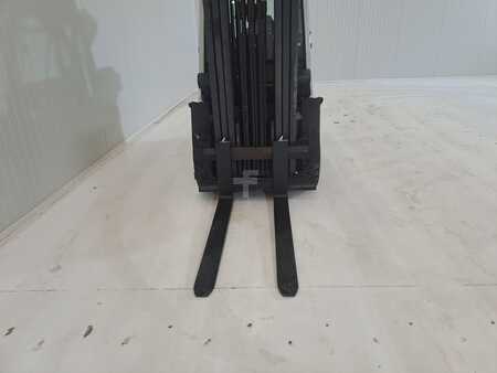 Nestekaasutrukki 2016  Unicarriers U1D2A25LQ (4)