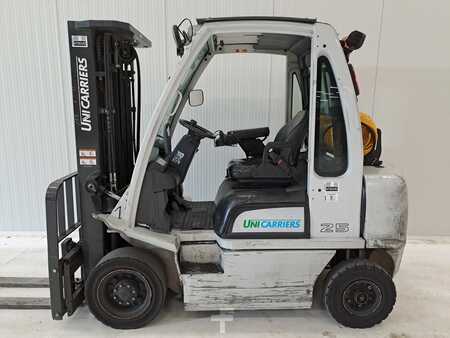 Nestekaasutrukki 2014  Unicarriers U1D2A25LQ (14)