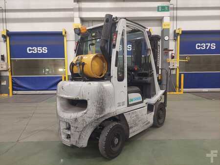 Nestekaasutrukki 2014  Unicarriers U1D2A25LQ (3)