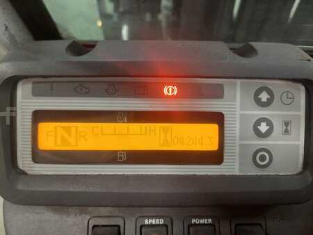 Nestekaasutrukki 2014  Unicarriers U1D2A25LQ (7)