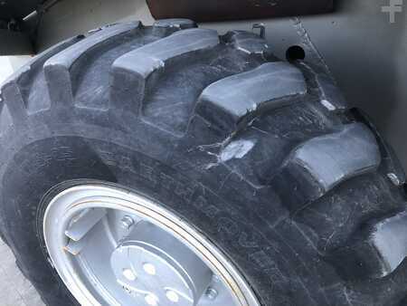 Teleskopstapler-Starr 2006  Merlo P101.10 HM (12)