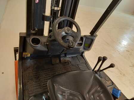 LPG VZV 2014  Linde H25T-05 (9)