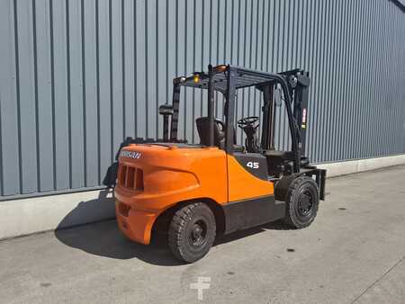 Empilhador diesel 2012  Doosan D45SC-5 (6)