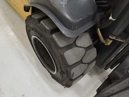4-wiel elektrische heftrucks 2006  Komatsu FB20M-2R (13)