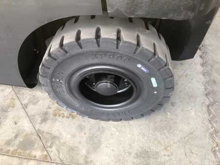 Carretilla elevadora diésel 2019  Hyster H2.5FT (11)