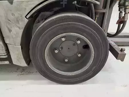Electric - 4 wheels 2017  Still RX 20-20 (11)
