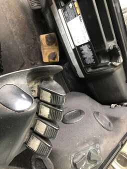 Diesel heftrucks 2013  Yale GDP50VX (5)