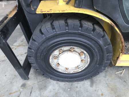 Diesel heftrucks 2013  Yale GDP50VX (9)