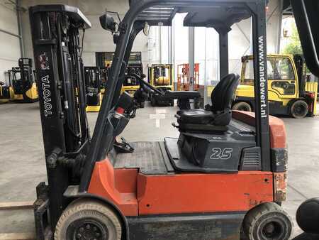Elektro čtyřkolový VZV 2005  Toyota 7FBMF25 (2)