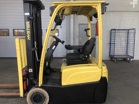 Elektryczne 4-kołowe 2017  Hyster J1.5XNT (2)