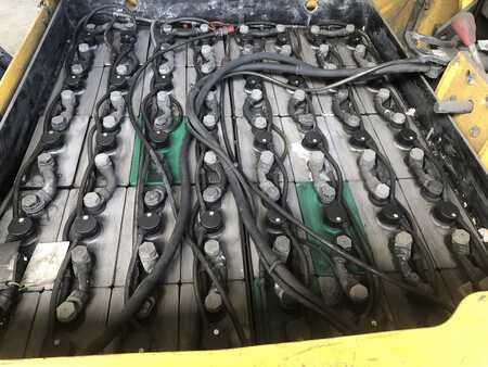 Chariots électriques à 4 roues 2017  Yale ERP35VL (10)