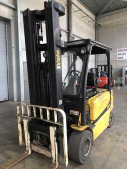 Chariots électriques à 4 roues 2017  Yale ERP35VL (4)