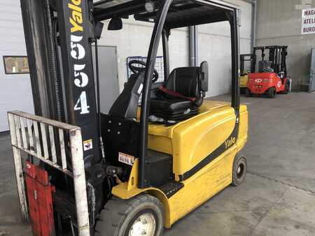 Chariots électriques à 4 roues 2020  Yale ERP35VL (1)