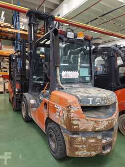 Diesel heftrucks 2008  Toyota 52-8FDJF35 (2)