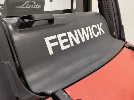 Treibgasstapler 2006  Linde H20T (12)