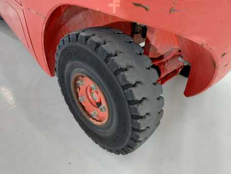 Carrelli elevatori GPL 2005  Linde H25T (10)