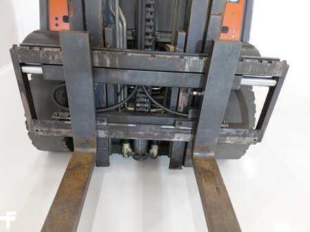 Carrelli elevatori GPL 2005  Linde H25T (5)