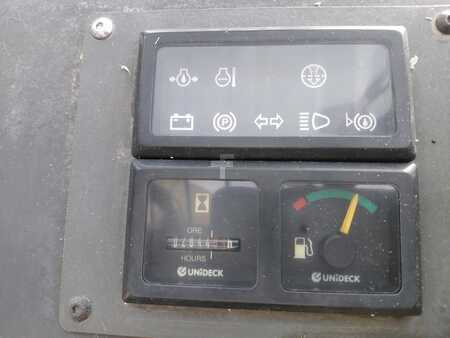 Maastotrukki 2003  Manitou MSI30 D BUGGIE (8)