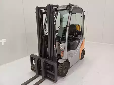 Carrelli elevatori GPL 2019  Still RX 70-16T (1)