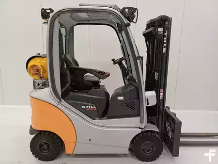 Carrelli elevatori GPL 2019  Still RX 70-16T (4)