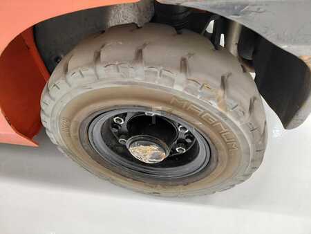 Gázüzemű targoncák 2015  Toyota 02-8FGF18 (14)