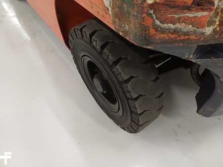 Wózki gazowe 2016  Toyota 02-8FGF20 (12)