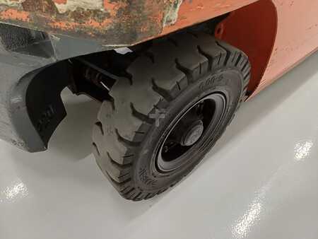 Wózki gazowe 2016  Toyota 02-8FGF20 (13)