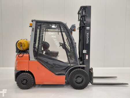 Gasoltruck 2014  Toyota 02-8FGF25 (4)