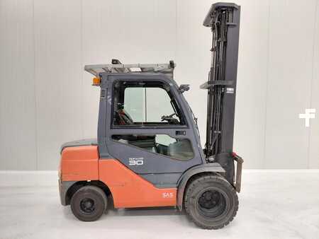 Dízel targoncák 2016  Toyota 52-8FDF30 (3)