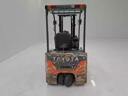 Chariots électriques à 4 roues 2009  Toyota 7FBEF15 (5)